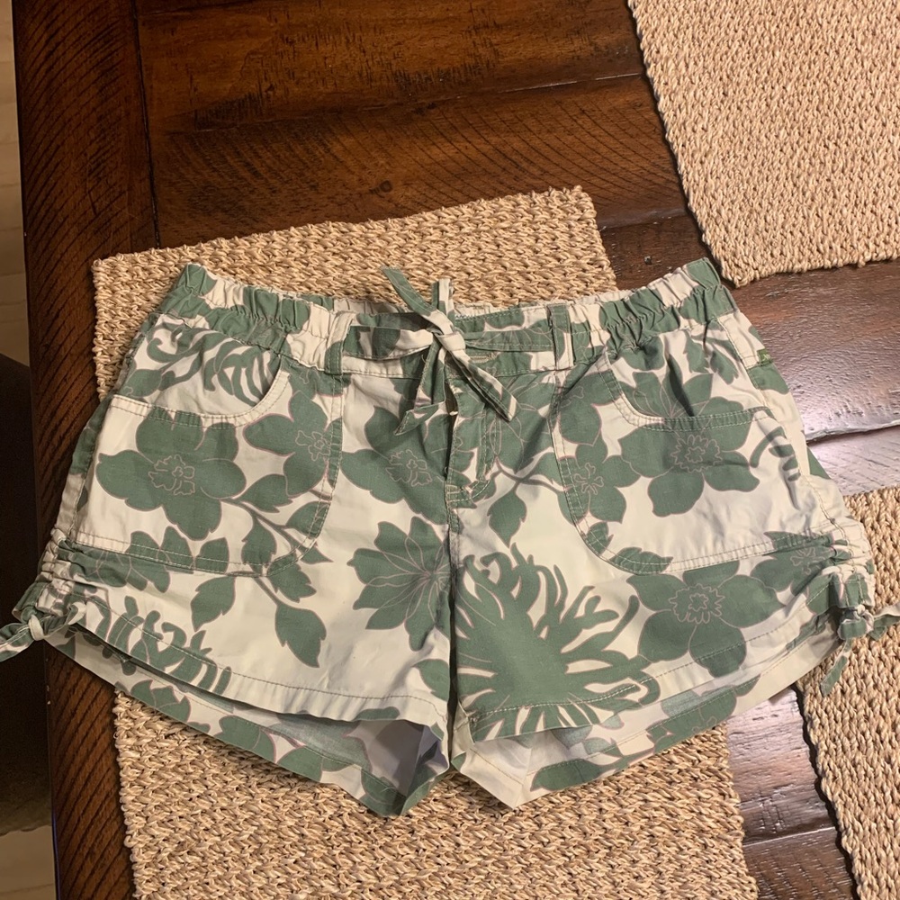 Floral Junior size 5 shorts